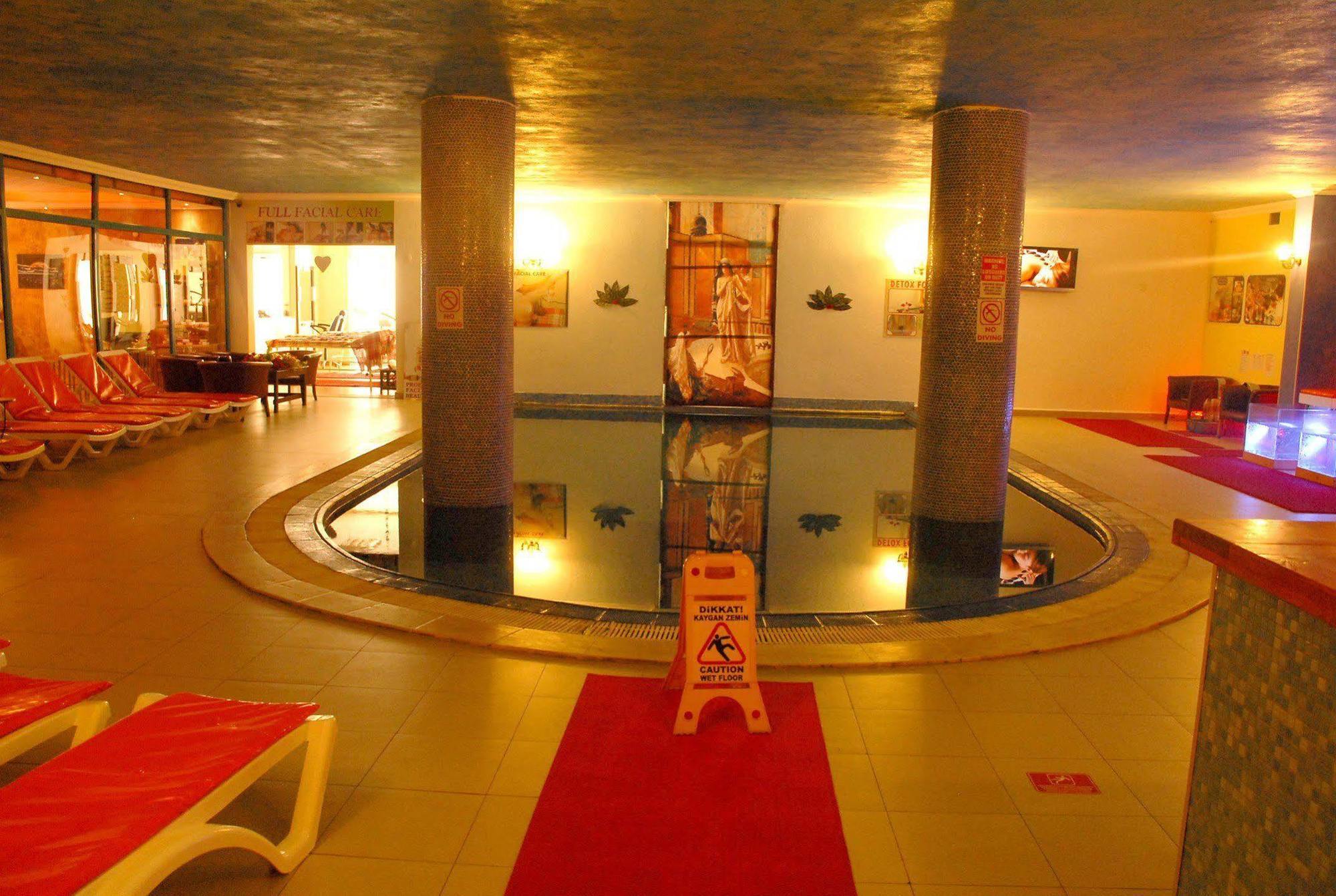 Club Seray Forest Мармарис Екстериор снимка