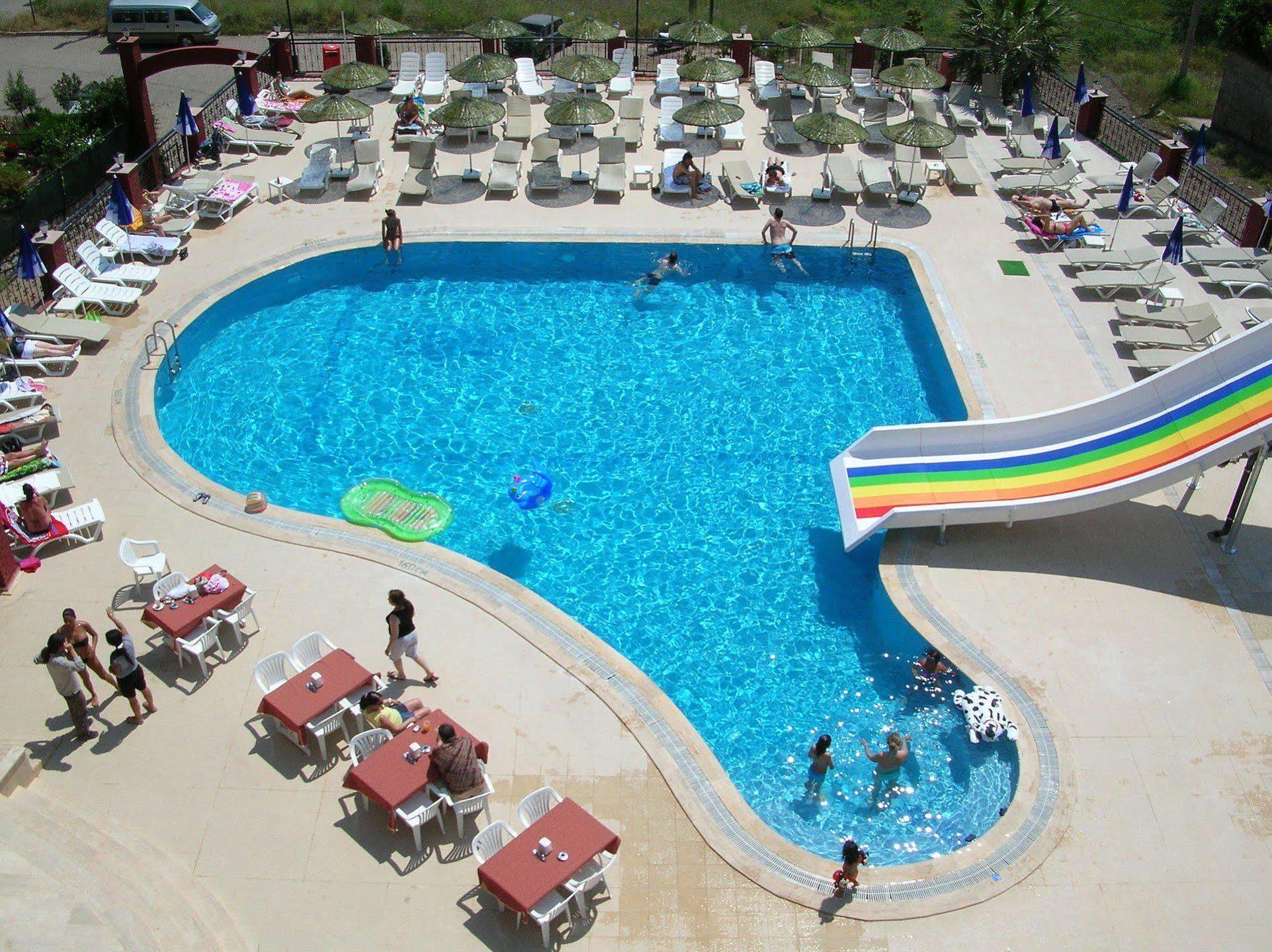 Club Seray Forest Мармарис Екстериор снимка
